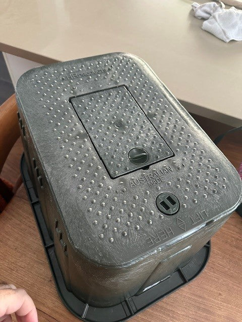 HR Domestic Water Meter Box 305mmW x 435mmL x 305mmD with Hatch